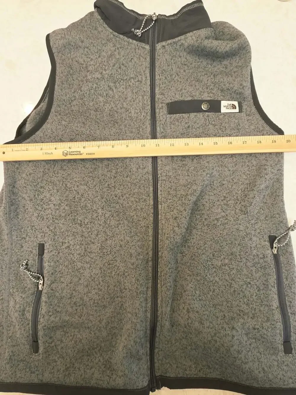 The North Face Gordon Lyons Full Zip Fleece Vest Mens Medium (M) Gray Heather